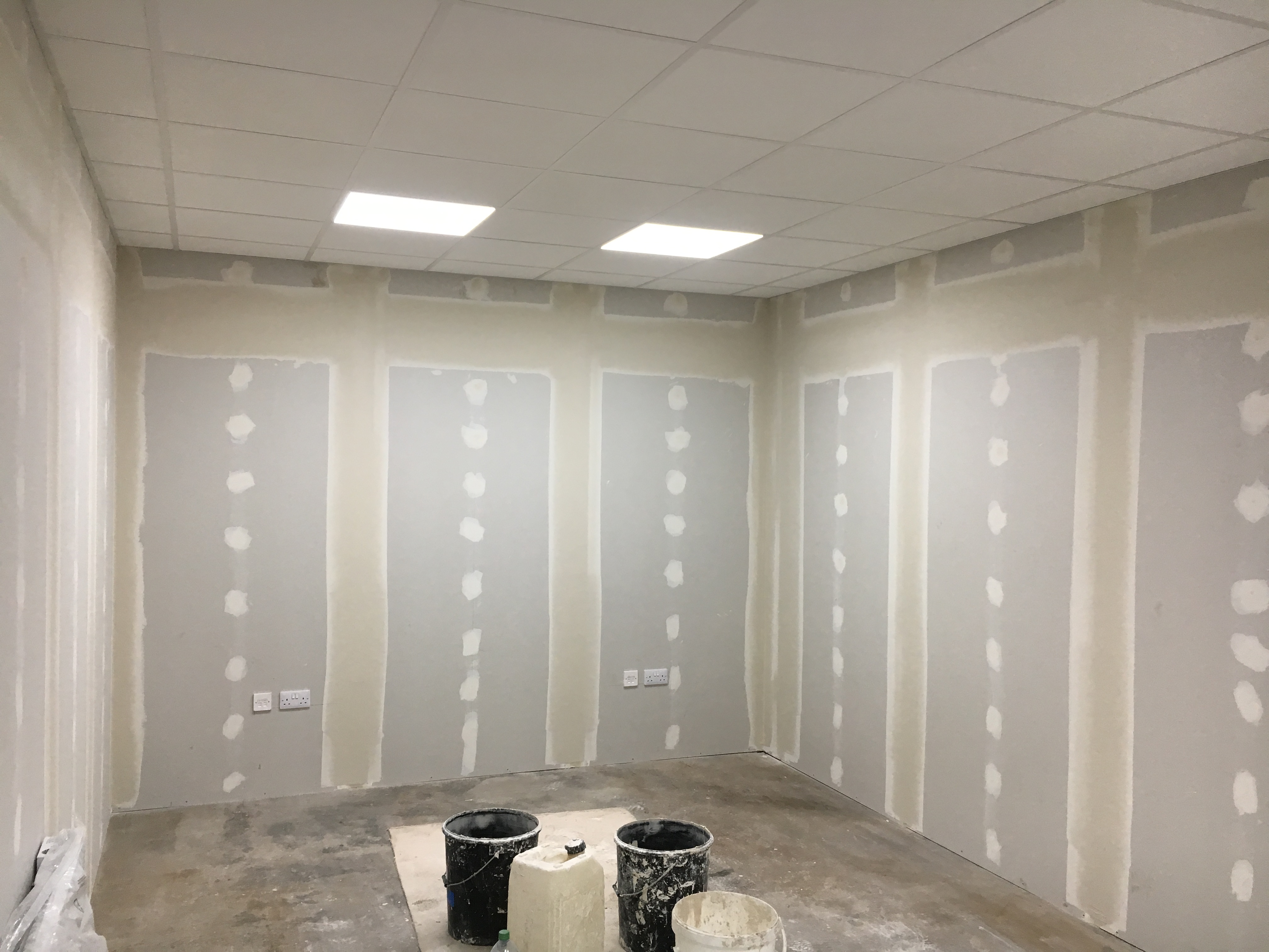 Dot and Dab A recent plastering project showcasing the Dot and Dab plastering method